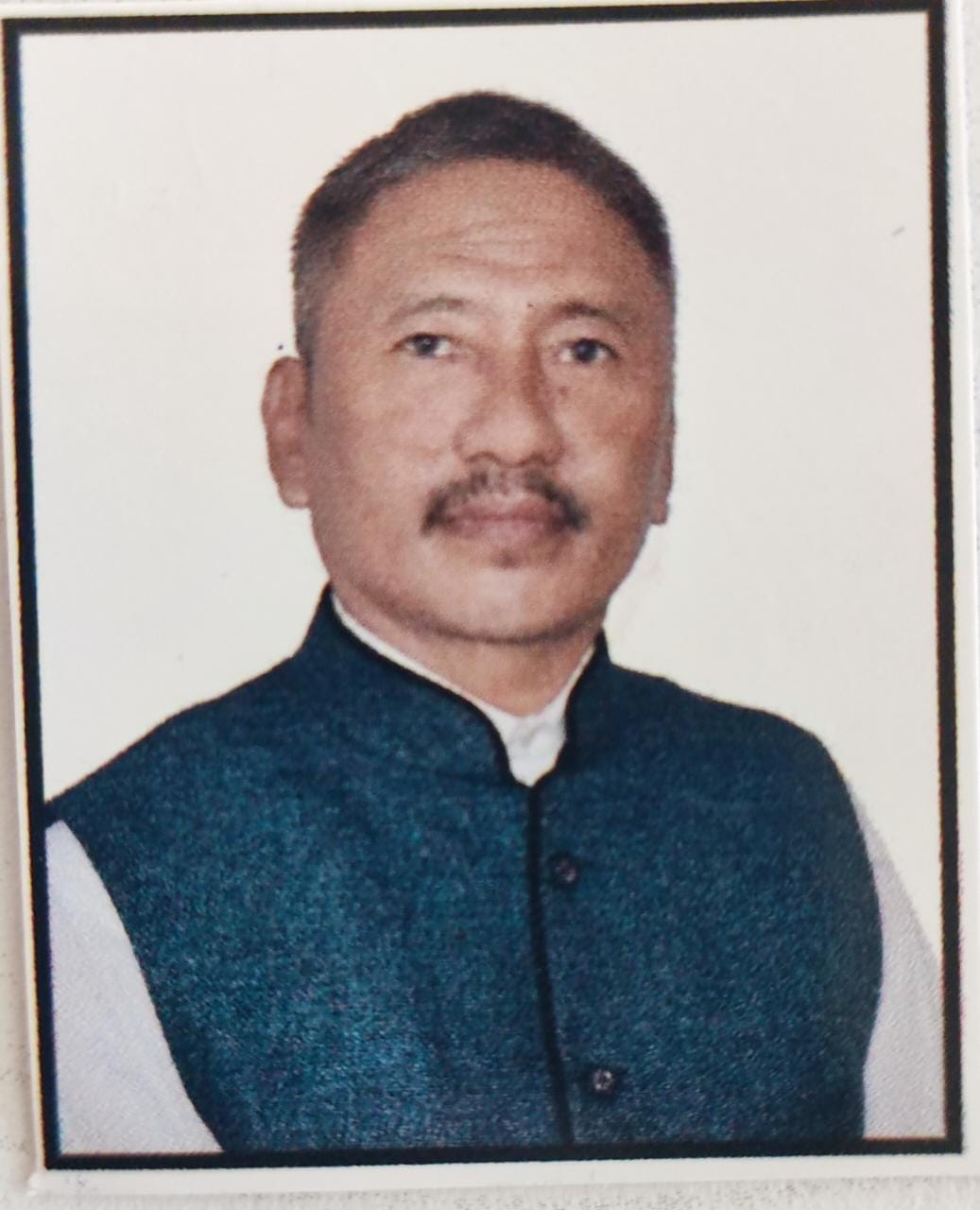 E. Eshak Konyak