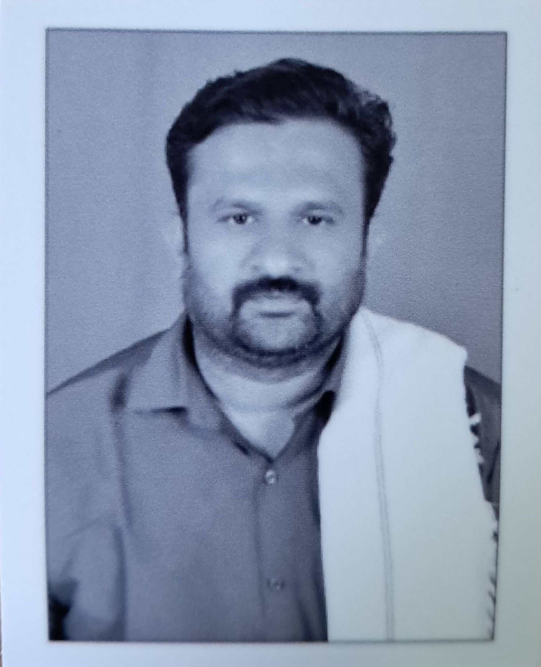 Ravinaik. B