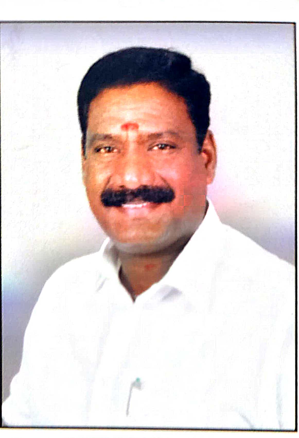 Dhakshnamoorthy. D