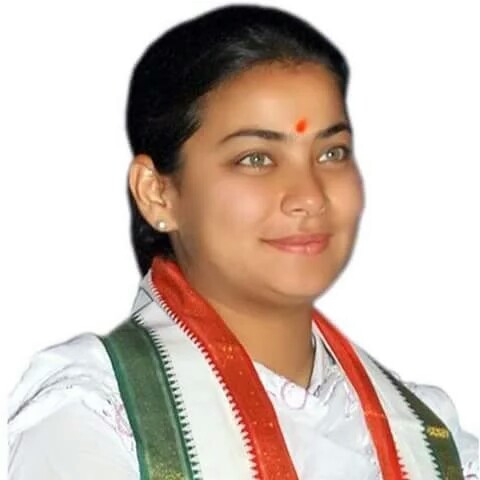 Praniti Sushilkumar Shinde